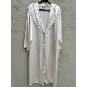 Victoria's Secret Cream Lace-Trimmed Robe